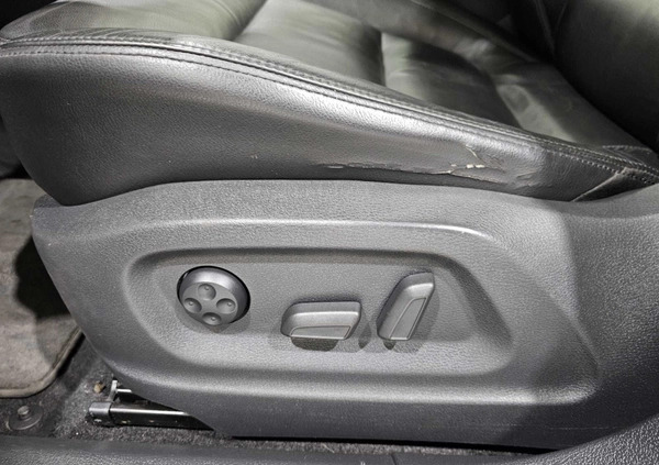 Volkswagen Tiguan cena 25900 przebieg: 226137, rok produkcji 2008 z Brodnica małe 301